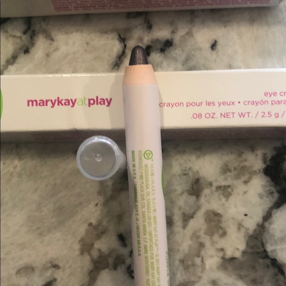 ❄️3 for $15❄️Set of 3 Mary Kay at play eye violet eye colors - Picture 4 of 6